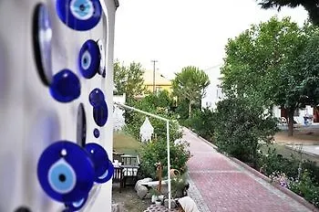 Mursel Pansiyon Garden Hotel Kusadası